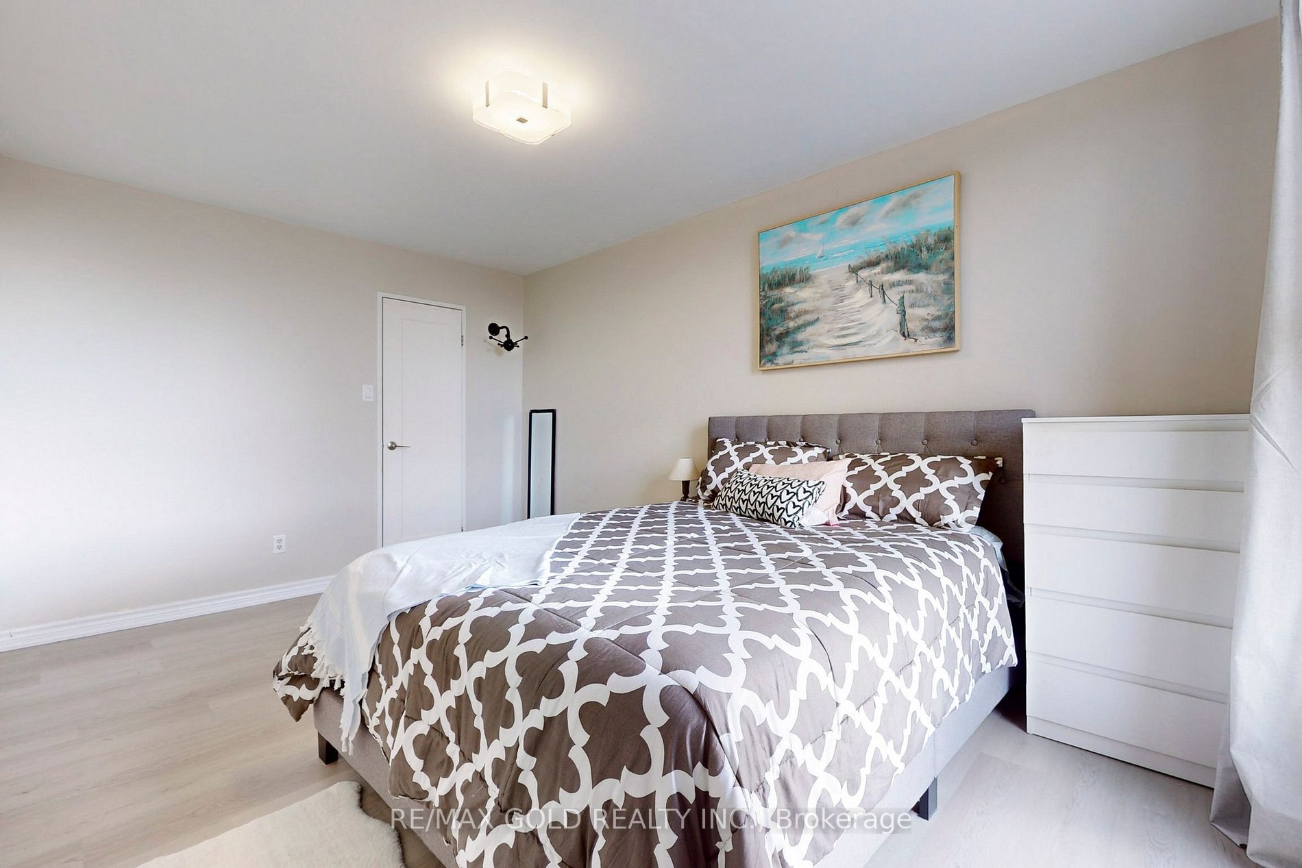 2835 Islington Ave, #515