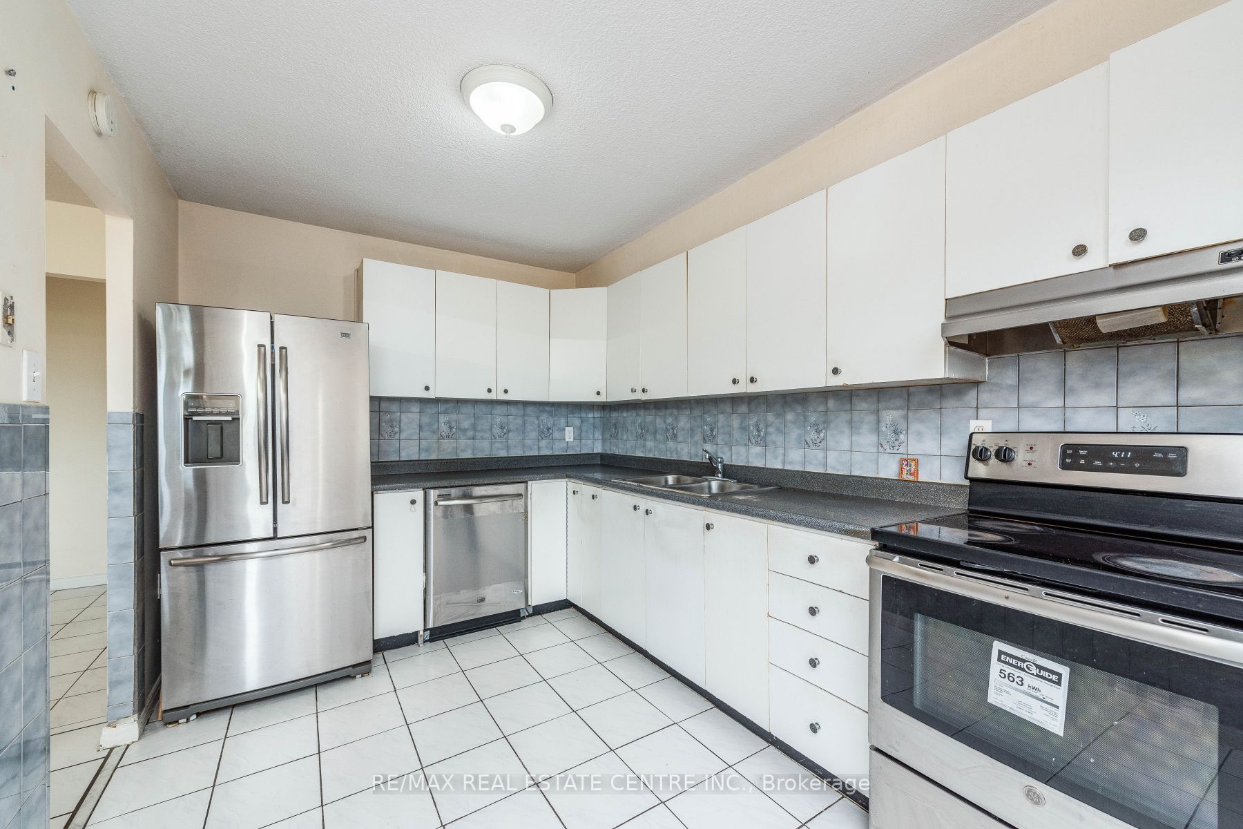 49 Silverstone Dr, #308