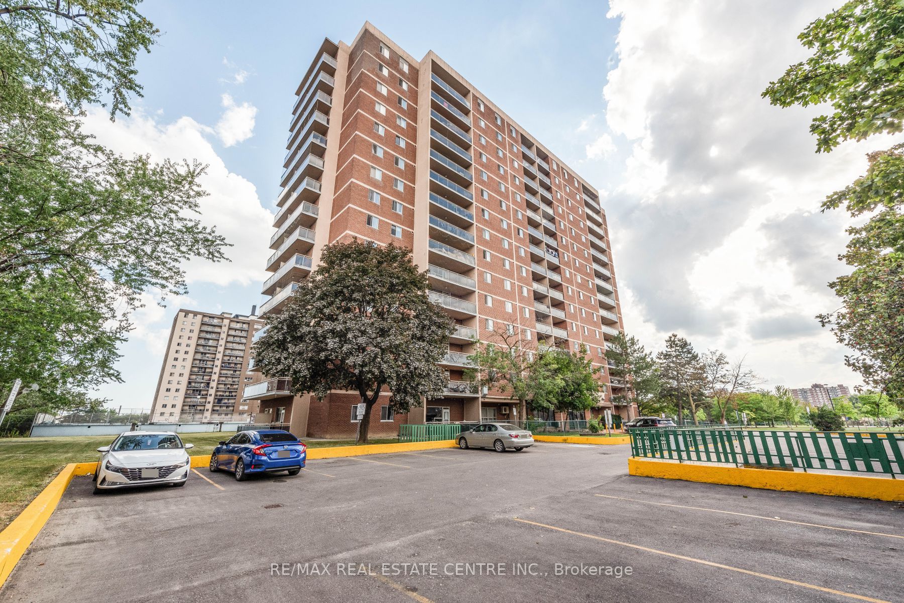 49 Silverstone Dr, #308