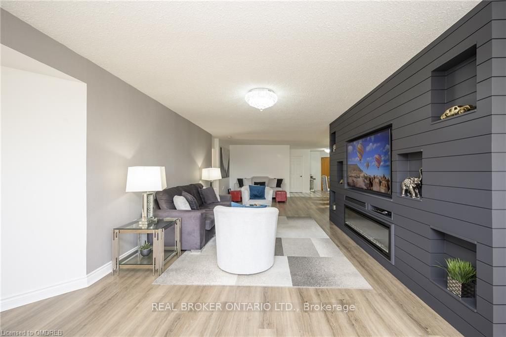 1237 North Shore Blvd E, #301
