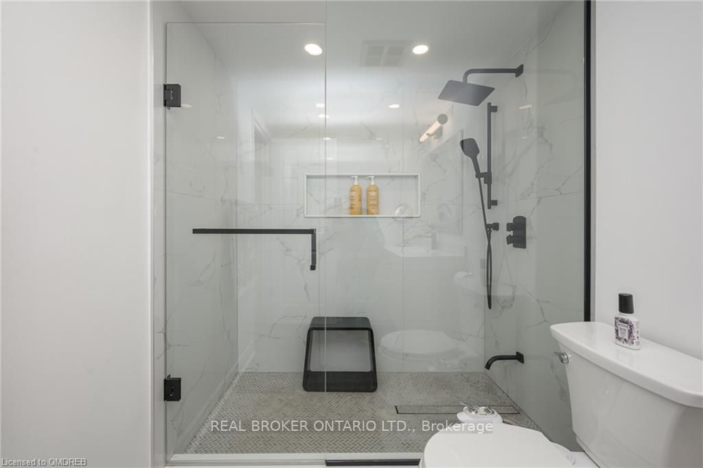 1237 North Shore Blvd E, #301