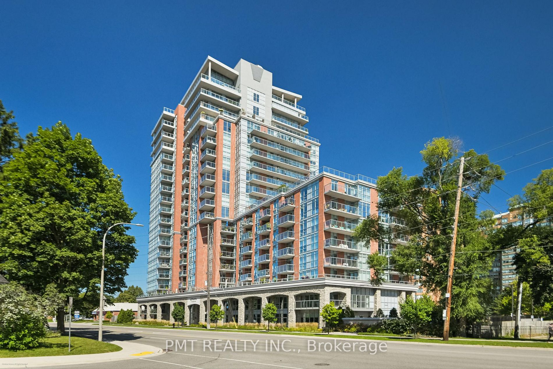 551 Maple Ave, #405