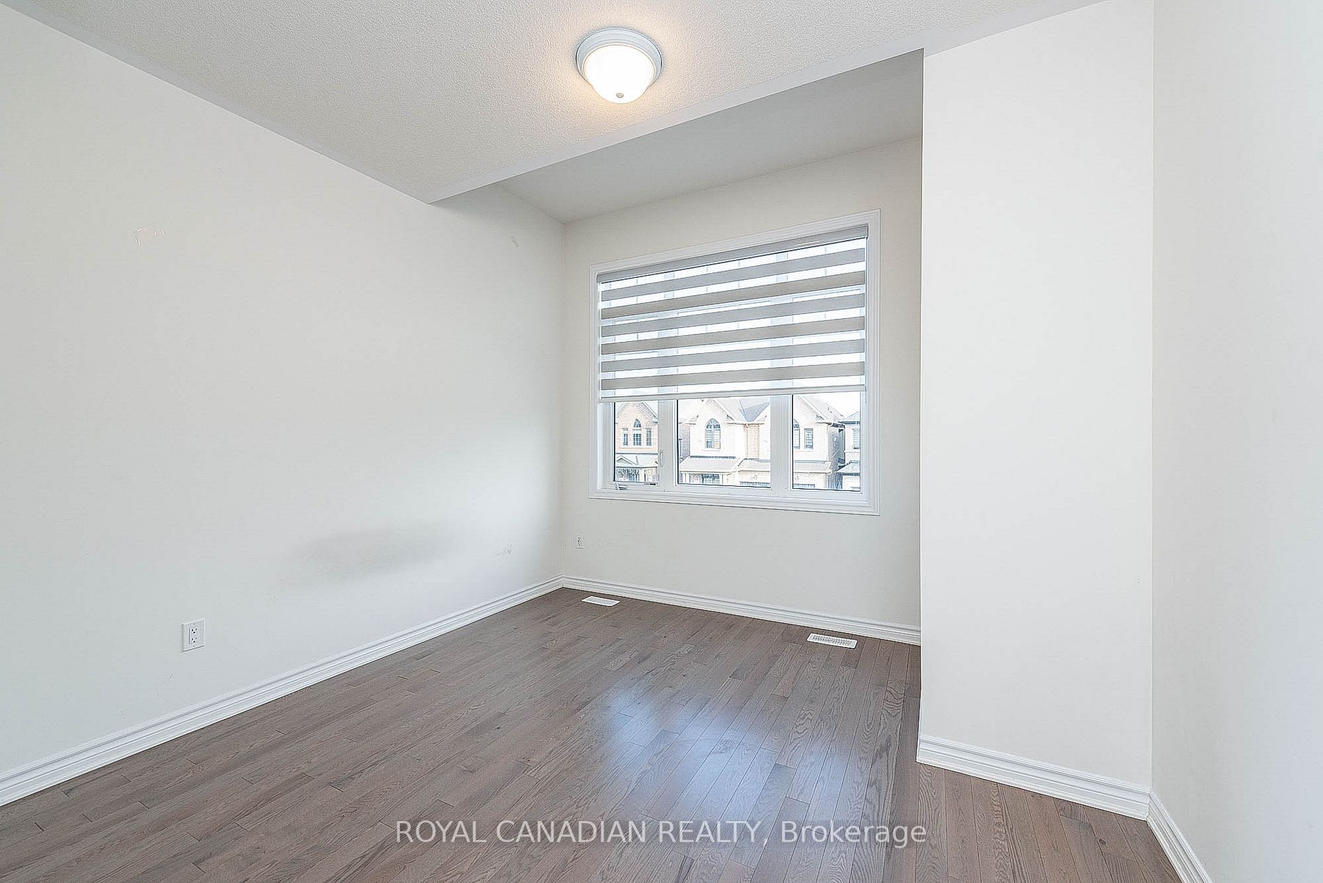 32 Spinland St