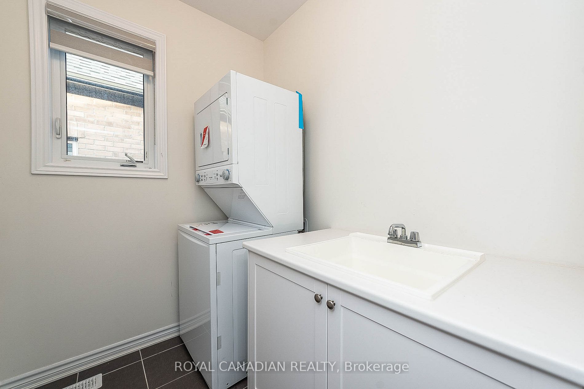 32 Spinland St