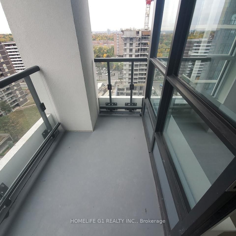 9 Mabelle Ave, #2318