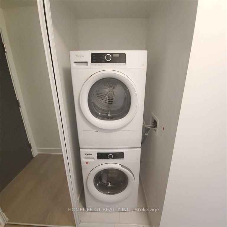 9 Mabelle Ave, #2318