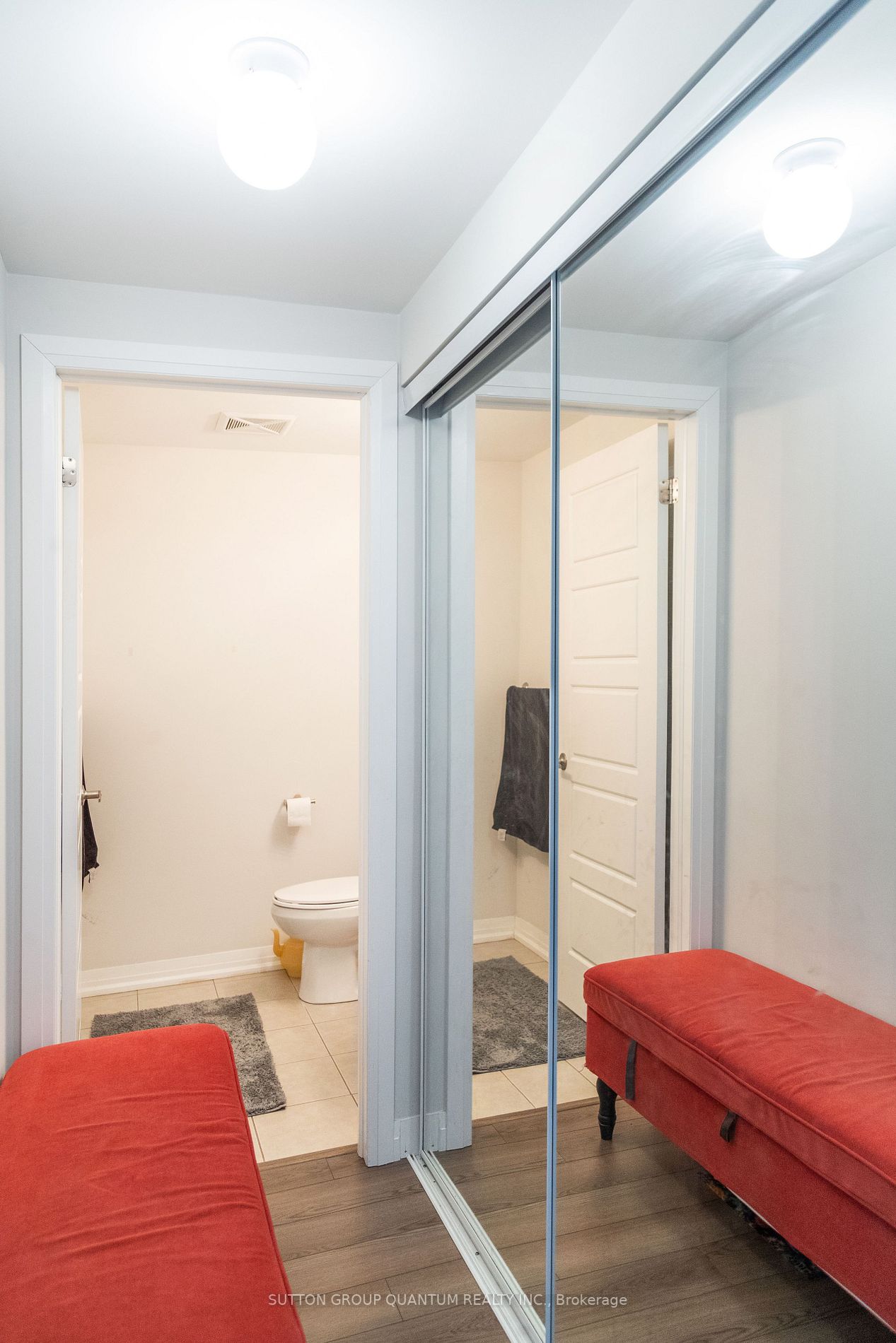 1206 Main St E, #206