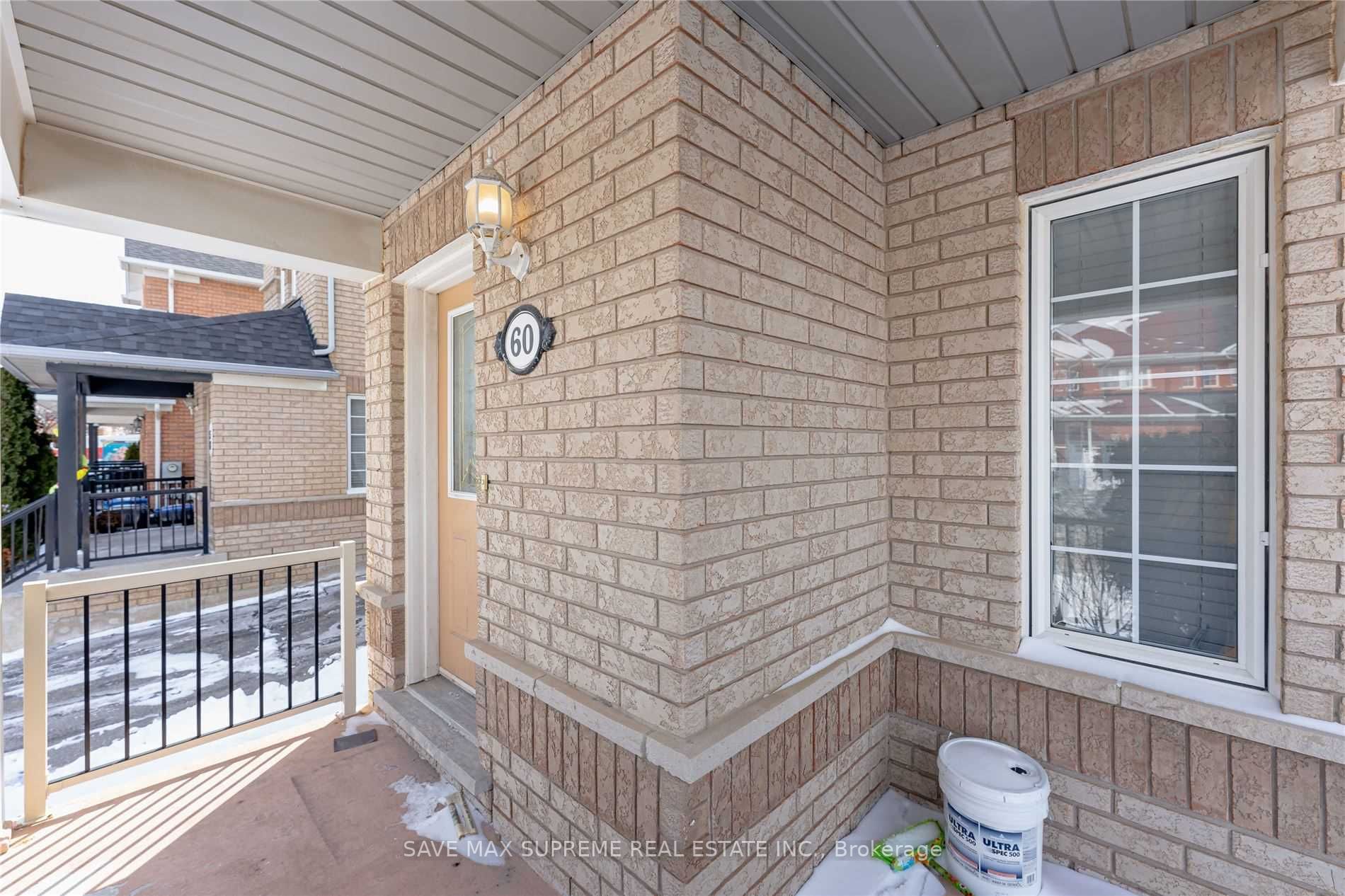 60 Fordwich Blvd