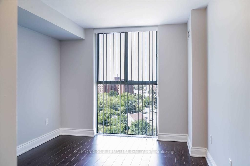 2091 Hurontario St, #1005