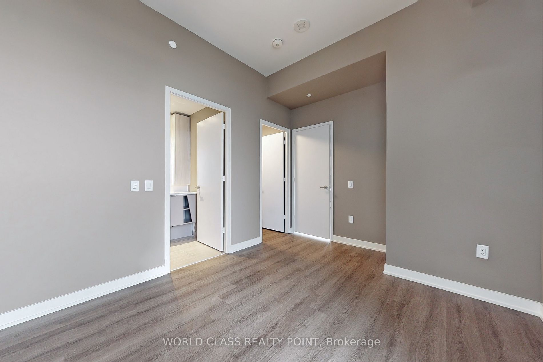 3883 Quartz Rd N, #5807