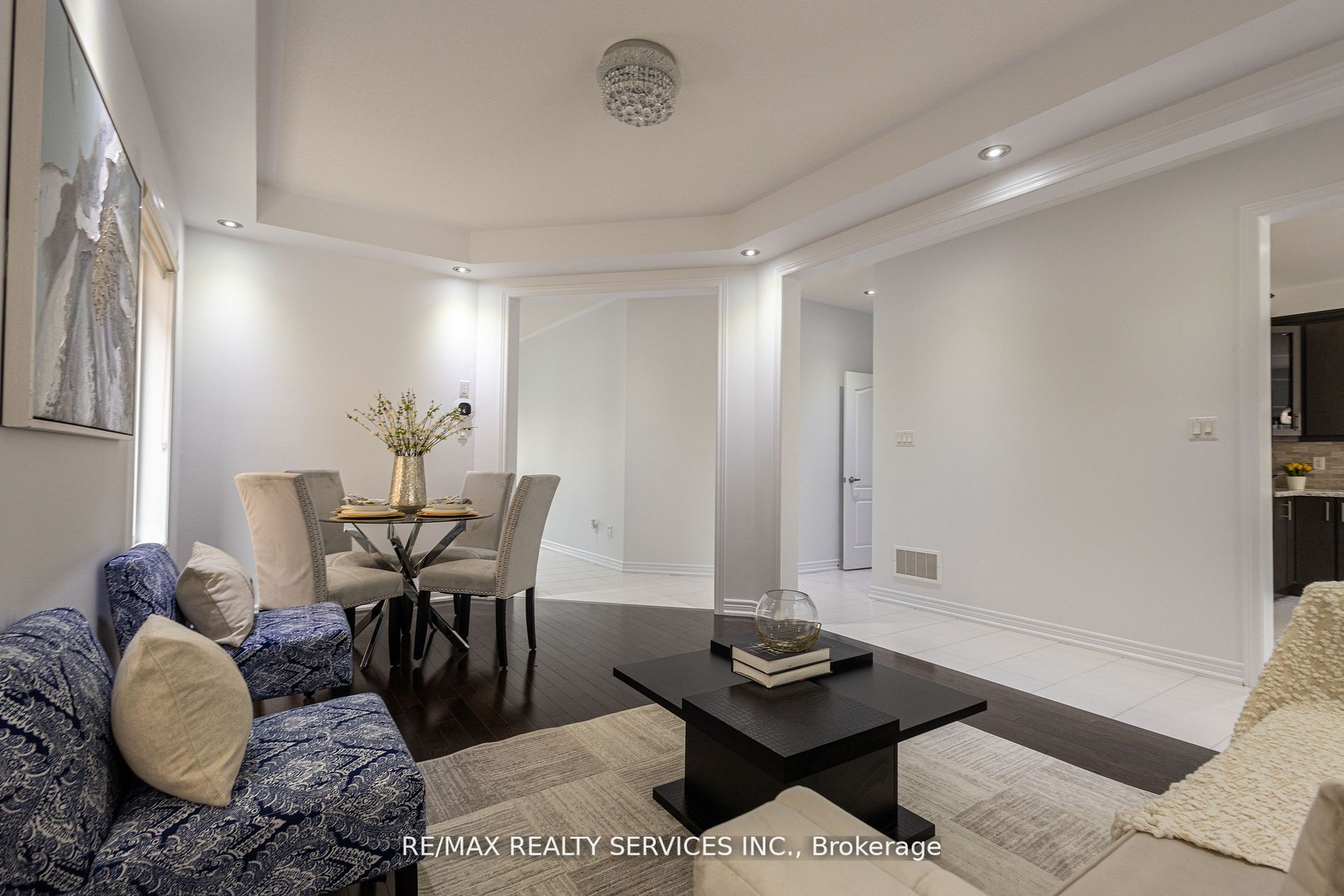 90 Yardley Cres