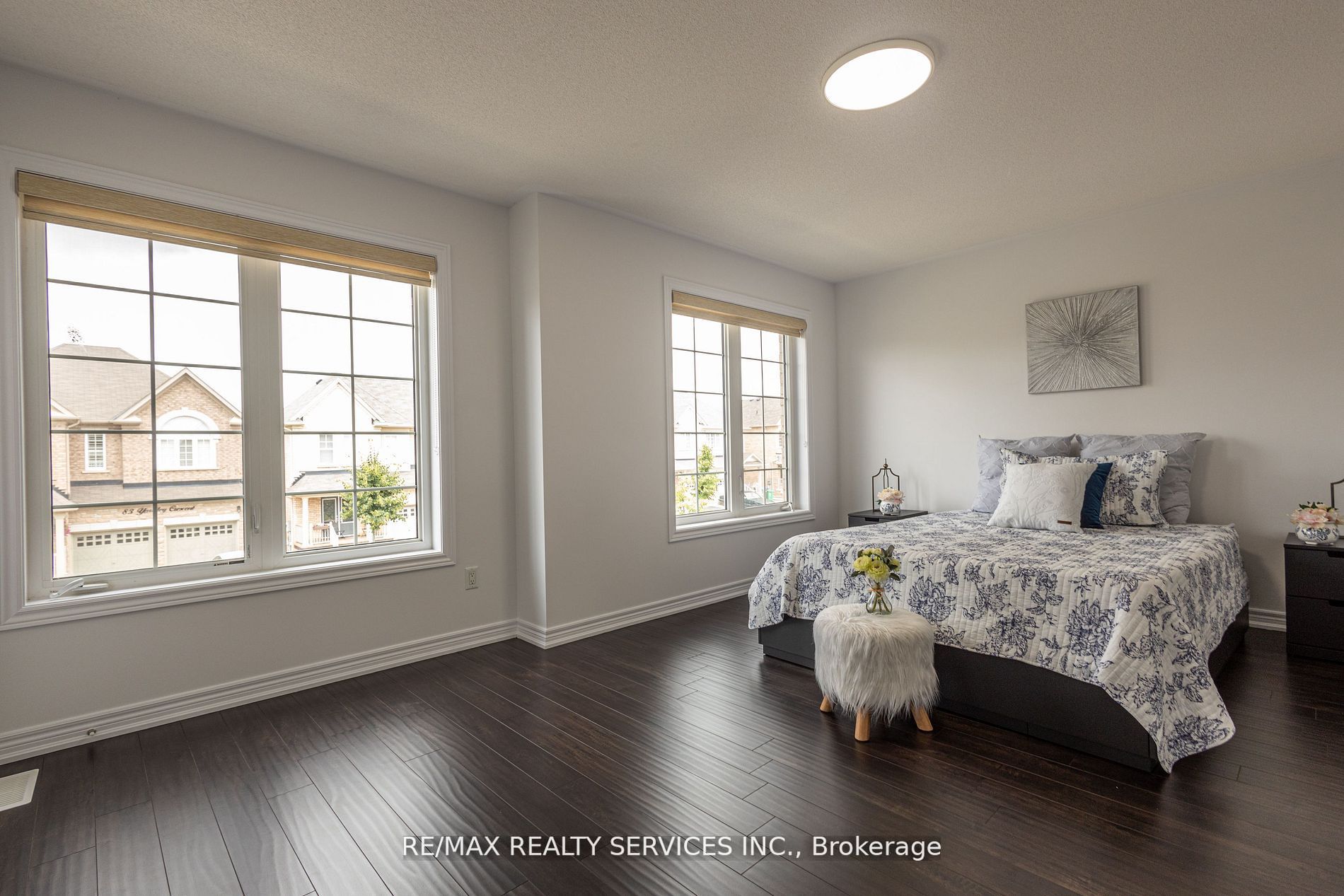 90 Yardley Cres