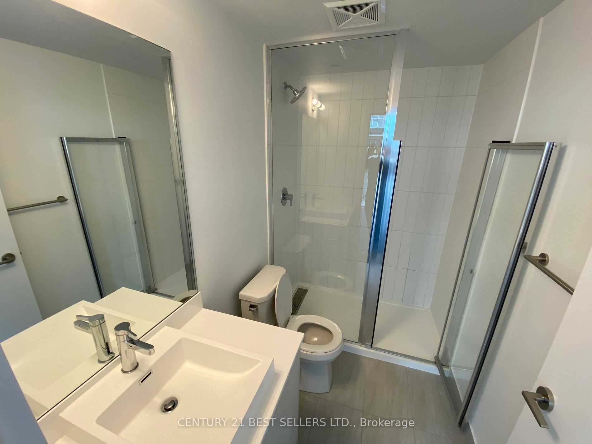 251 Manitoba St, #413