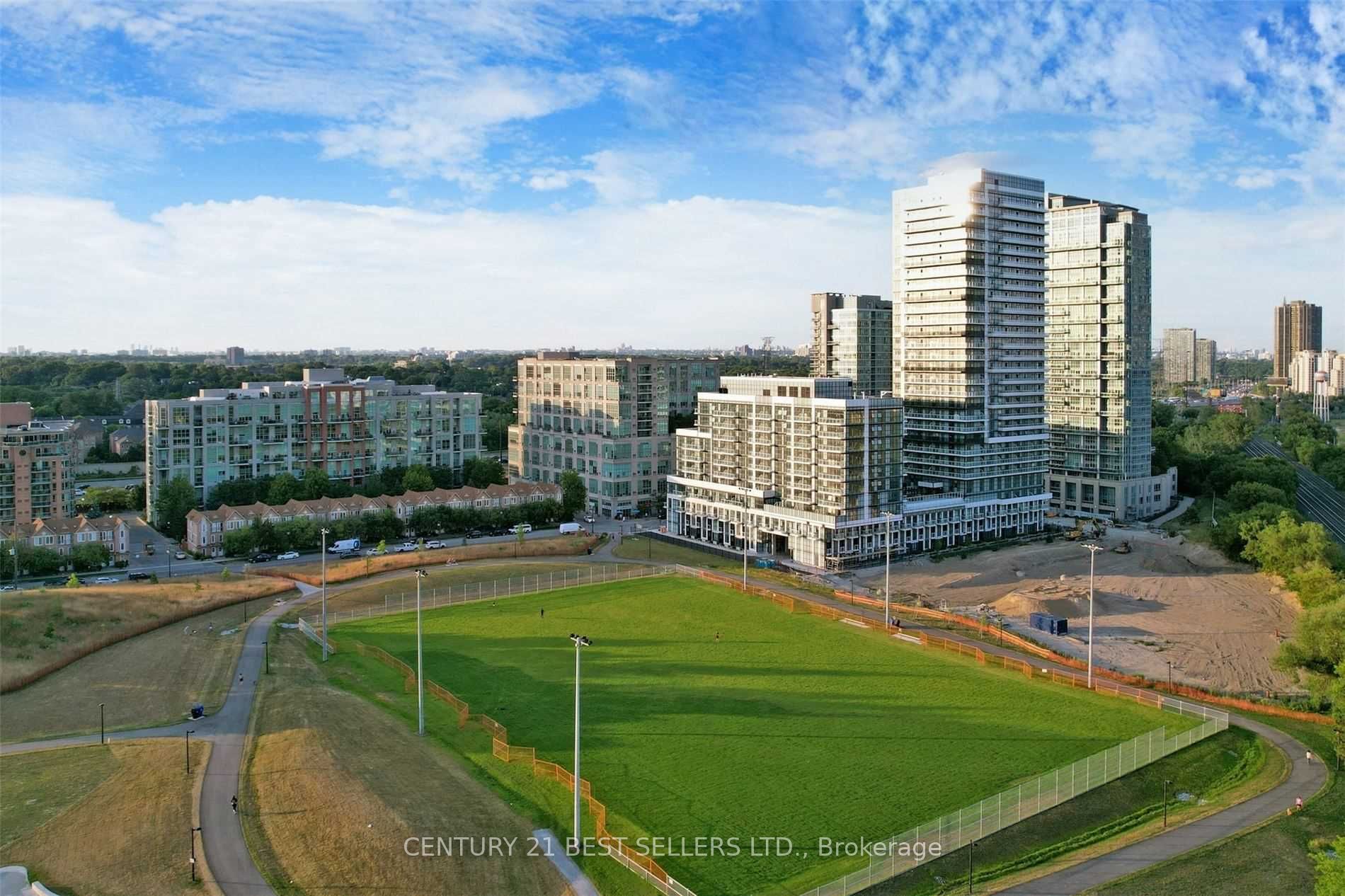 251 Manitoba St, #413
