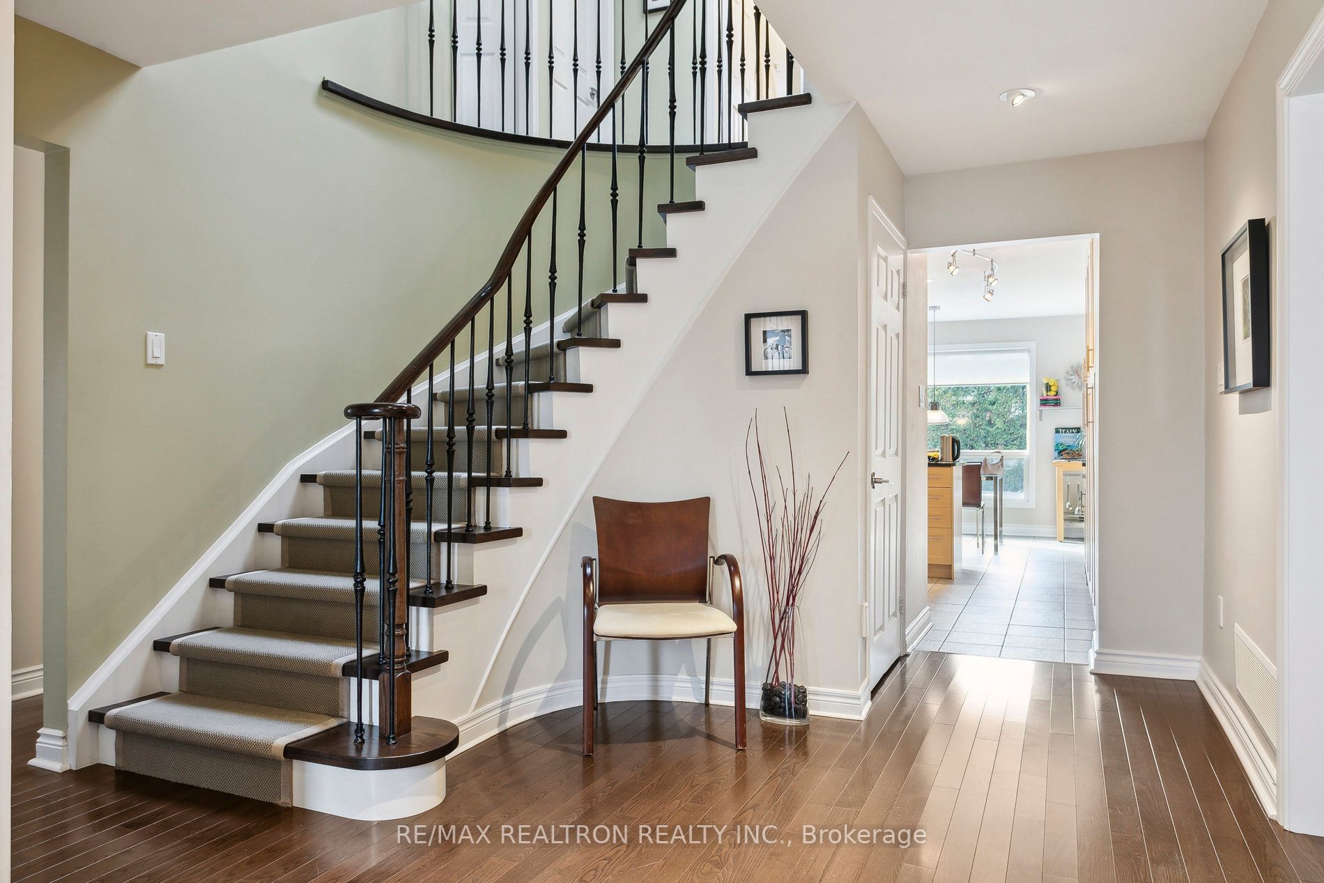 4286 Hartfield Grve