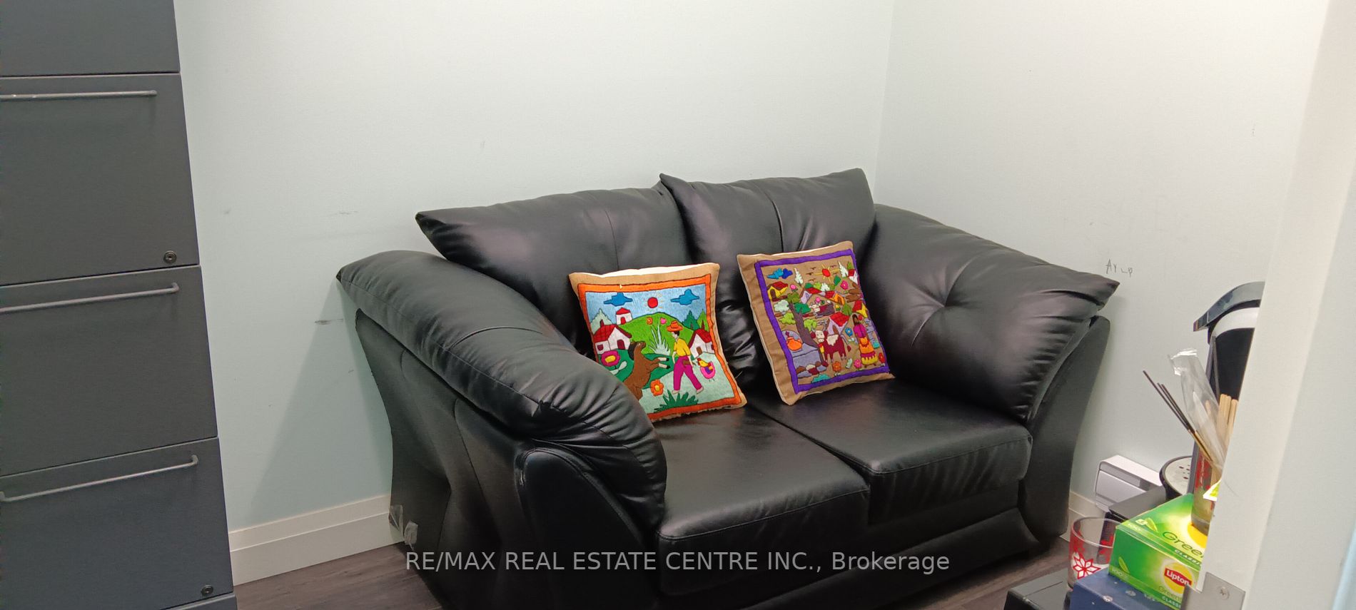 5291 Lakeshore Rd, #8