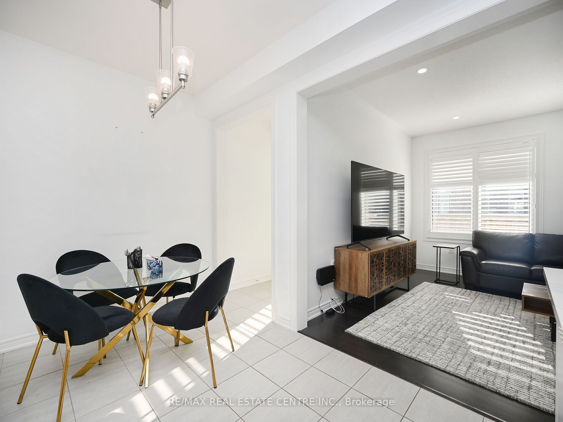 1552 Carr Landing Cres