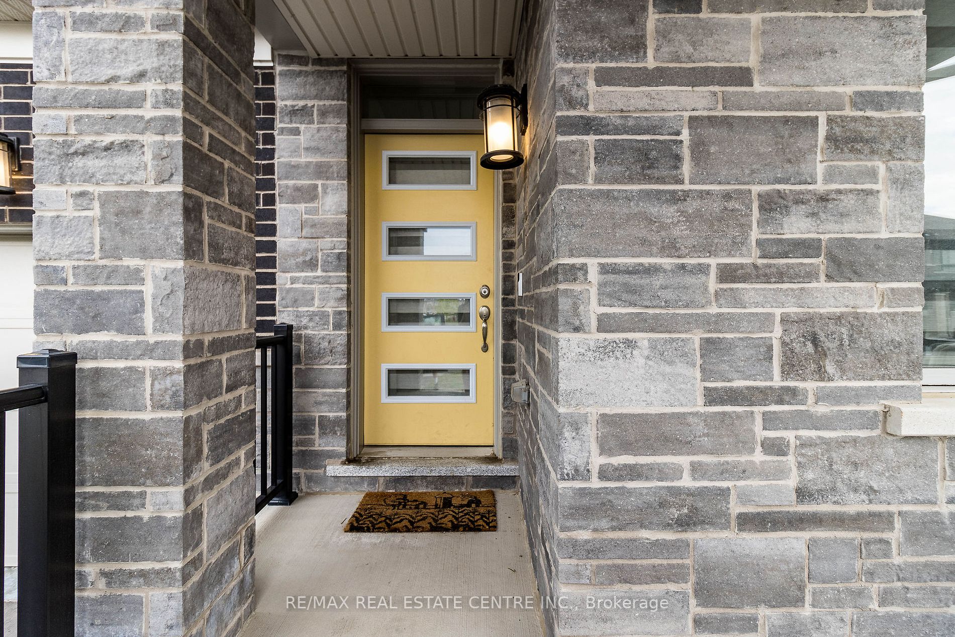 72 Circus Cres, #Upper
