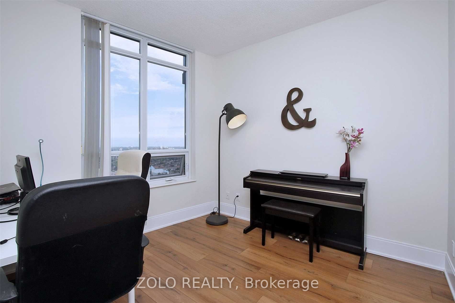330 Burnhamthorpe Rd W, #2808