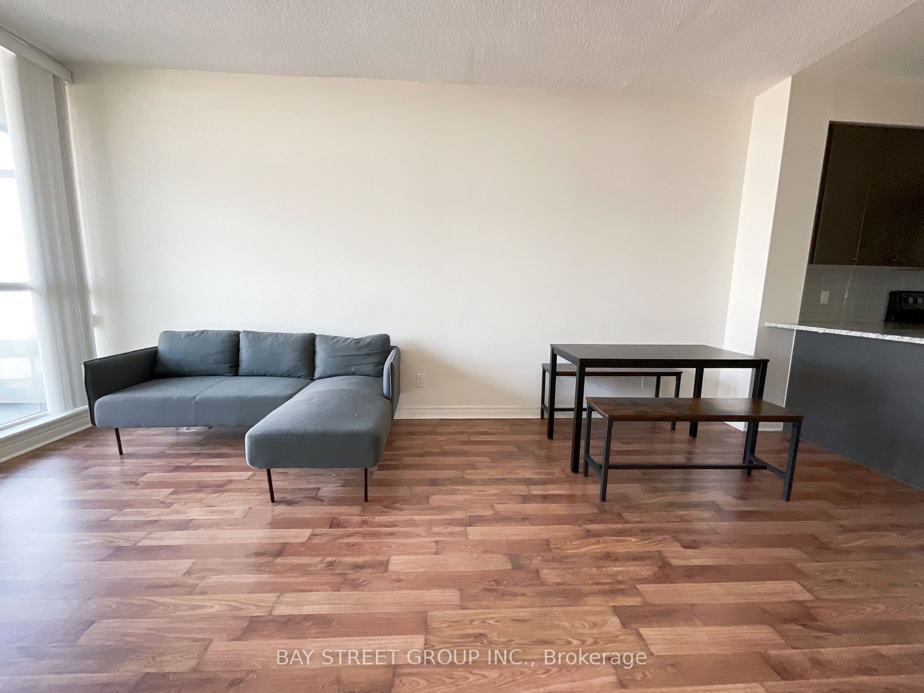 339 Rathburn Rd W, #2002