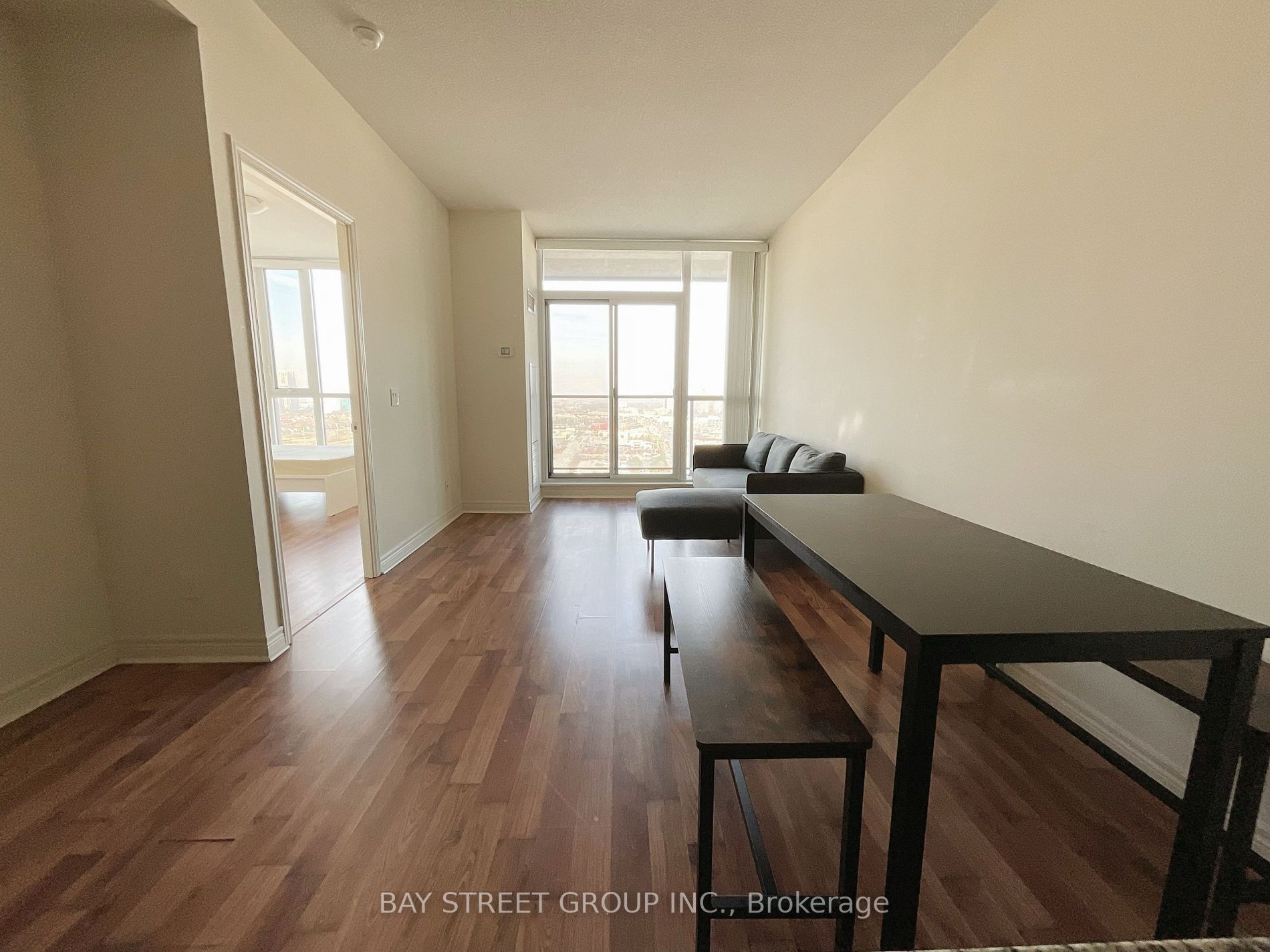 339 Rathburn Rd W, #2002