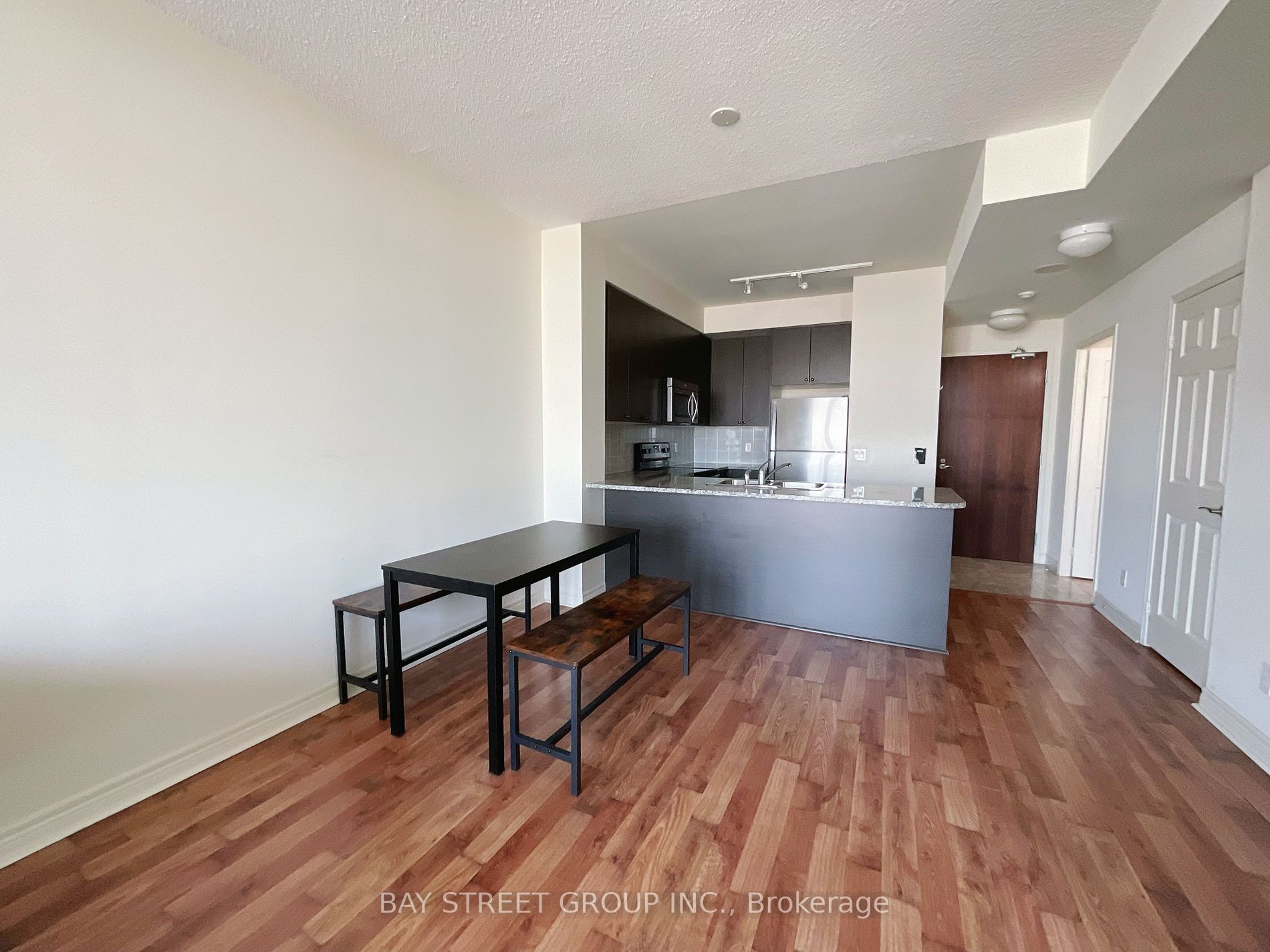 339 Rathburn Rd W, #2002