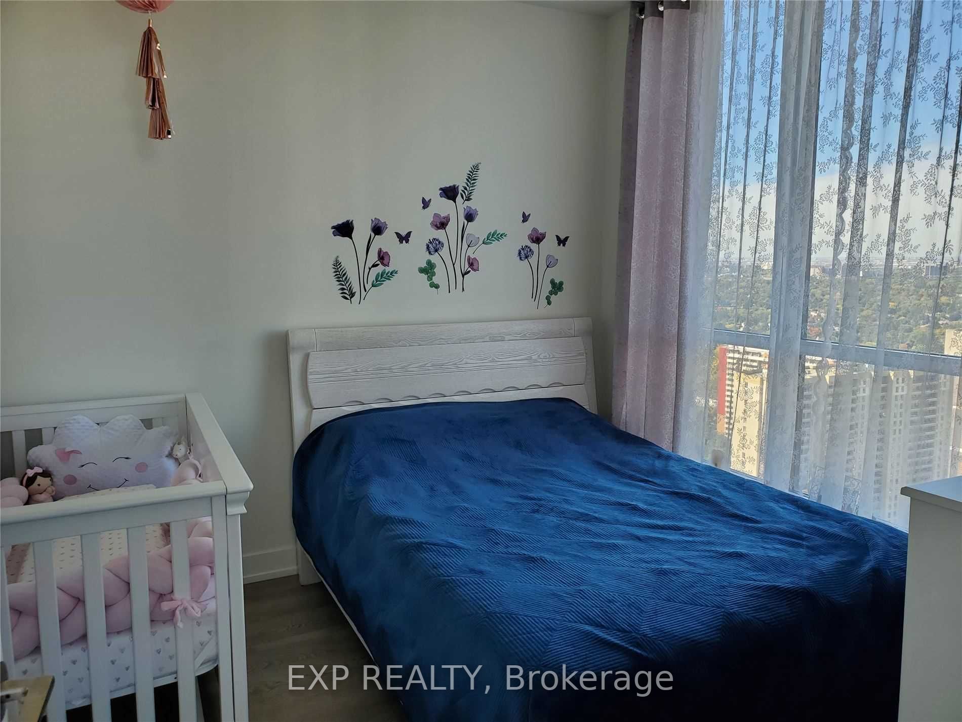 9 Mabelle Ave, #3504