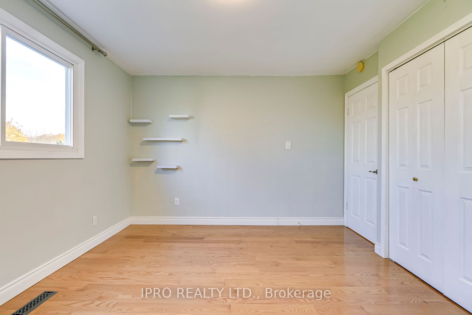 1503 Lancaster Dr