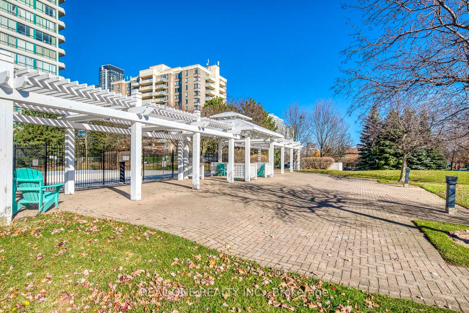 550 Webb Dr, #1008