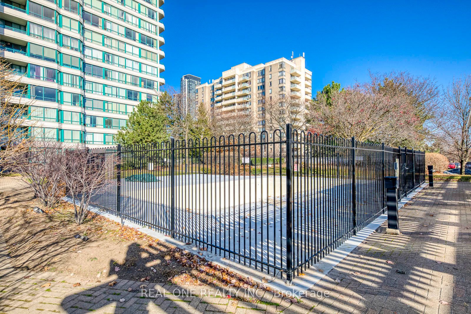 550 Webb Dr, #1008
