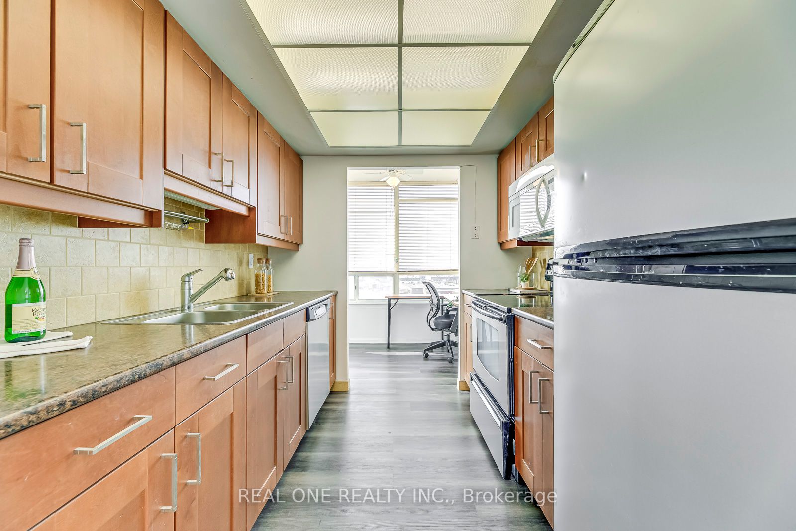 550 Webb Dr, #1008