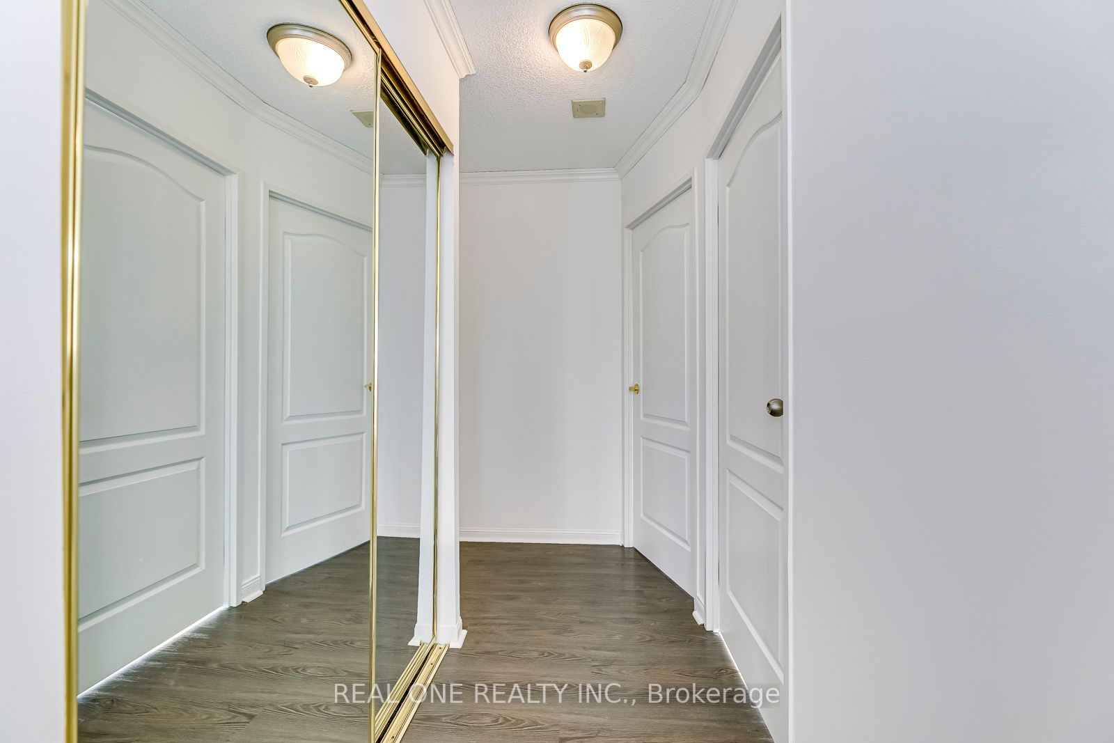 550 Webb Dr, #1008