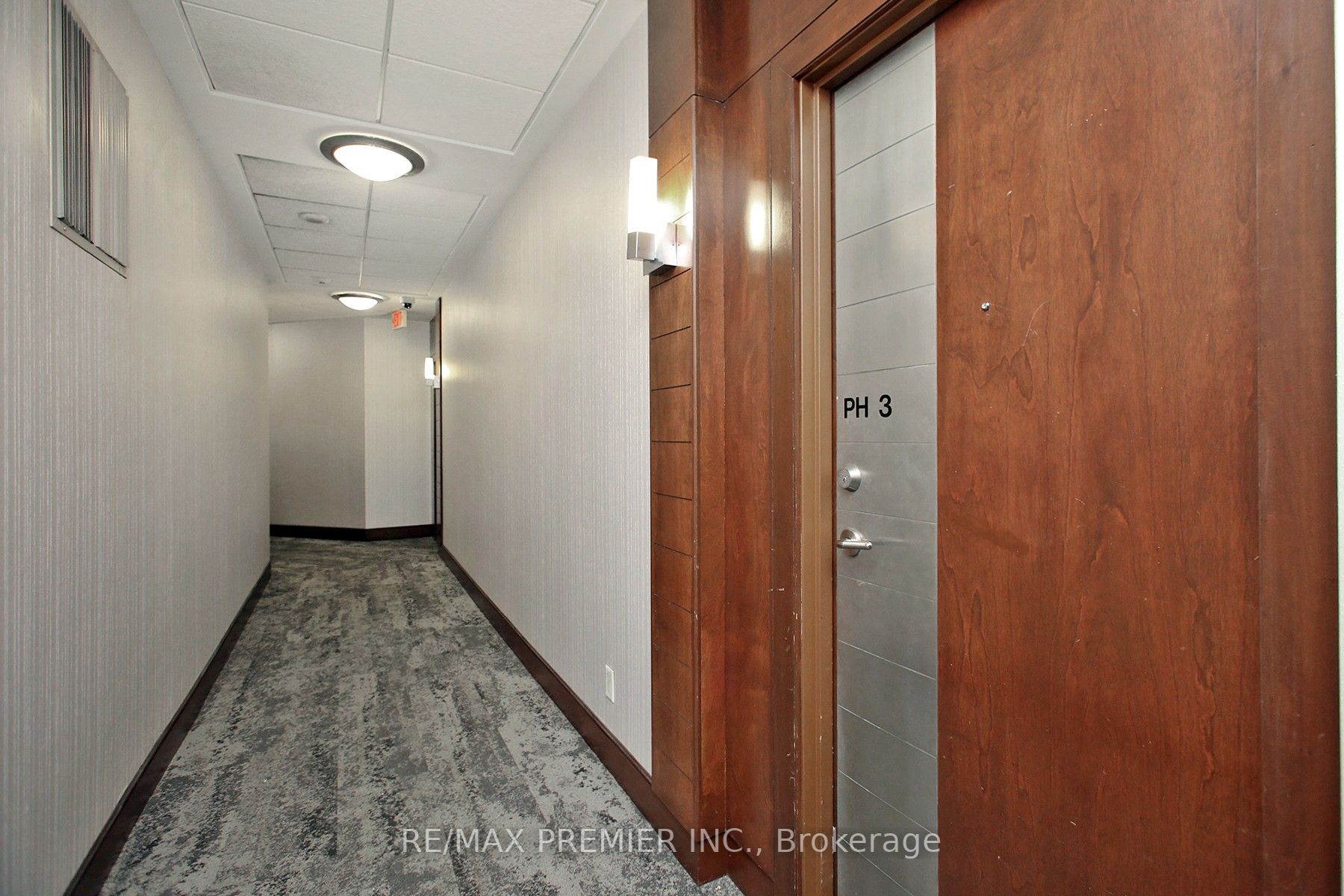 310 Burnhamthorpe Rd, #Ph 3