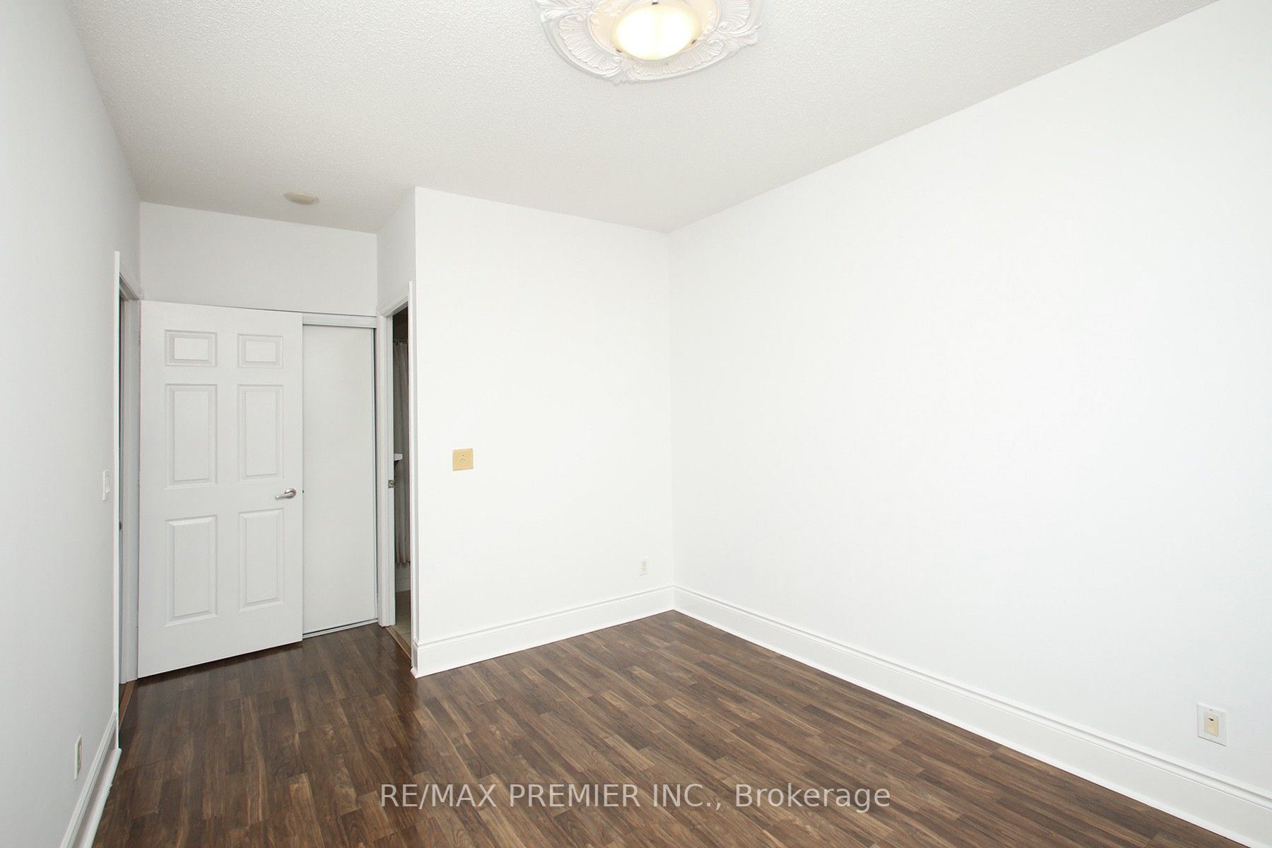 310 Burnhamthorpe Rd, #Ph 3
