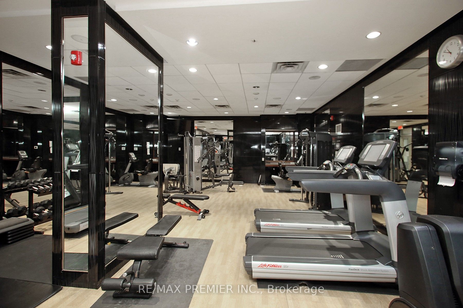 310 Burnhamthorpe Rd, #Ph 3