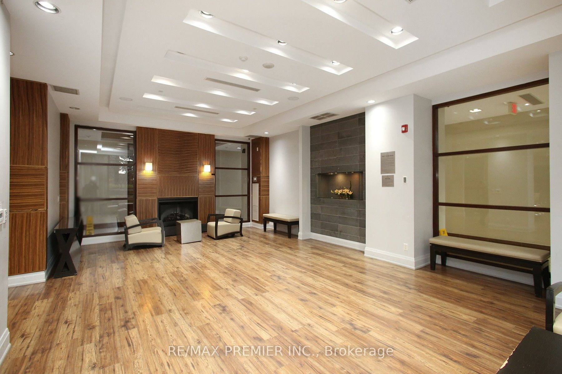 310 Burnhamthorpe Rd, #Ph 3