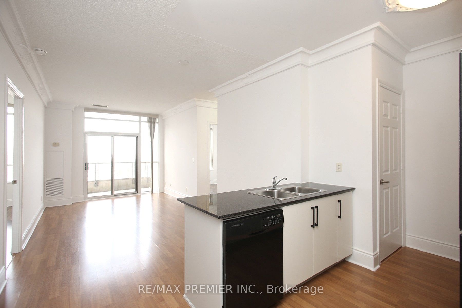 310 Burnhamthorpe Rd, #Ph 3