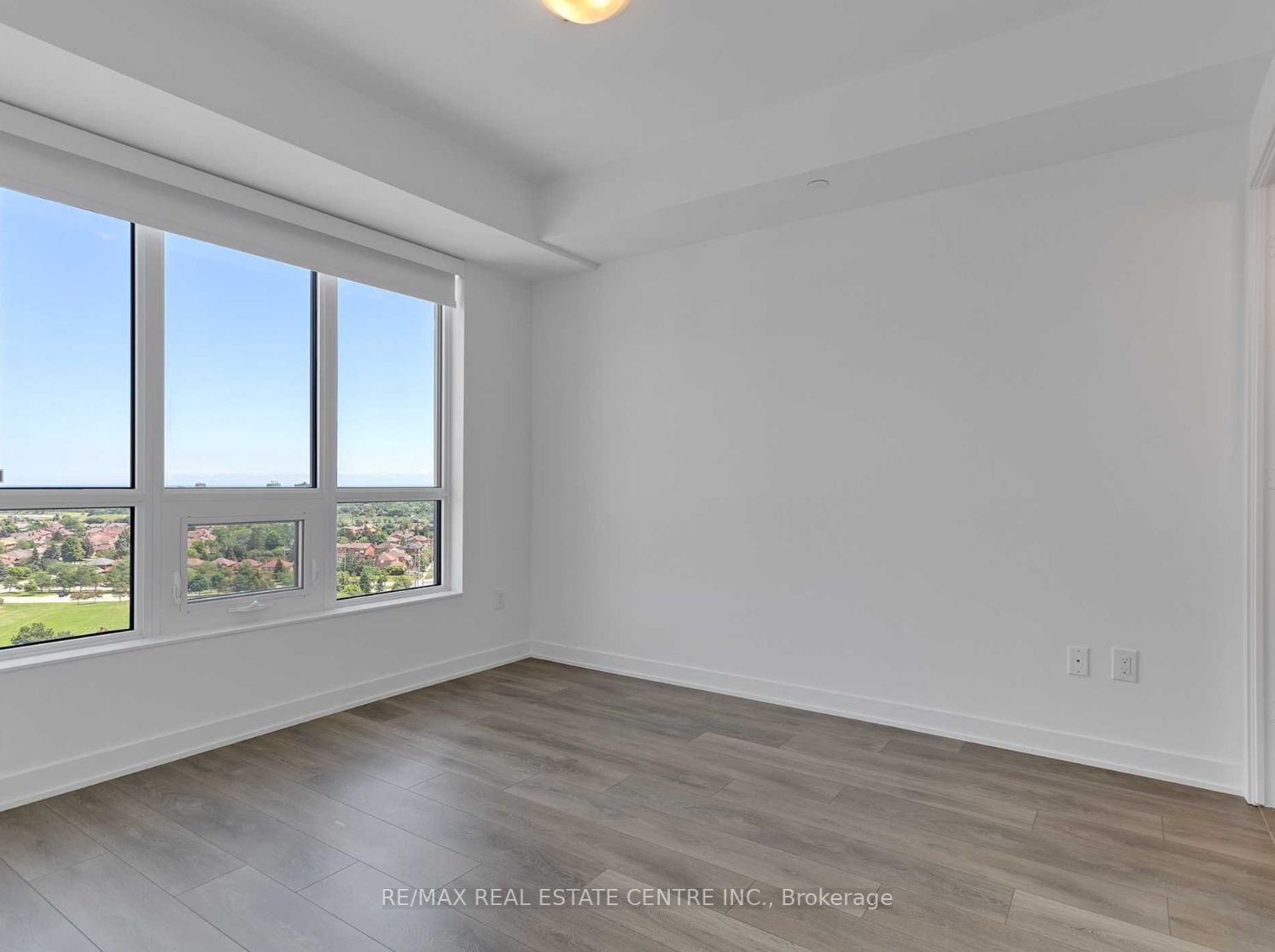 4633 Glen Erin Dr, #1504
