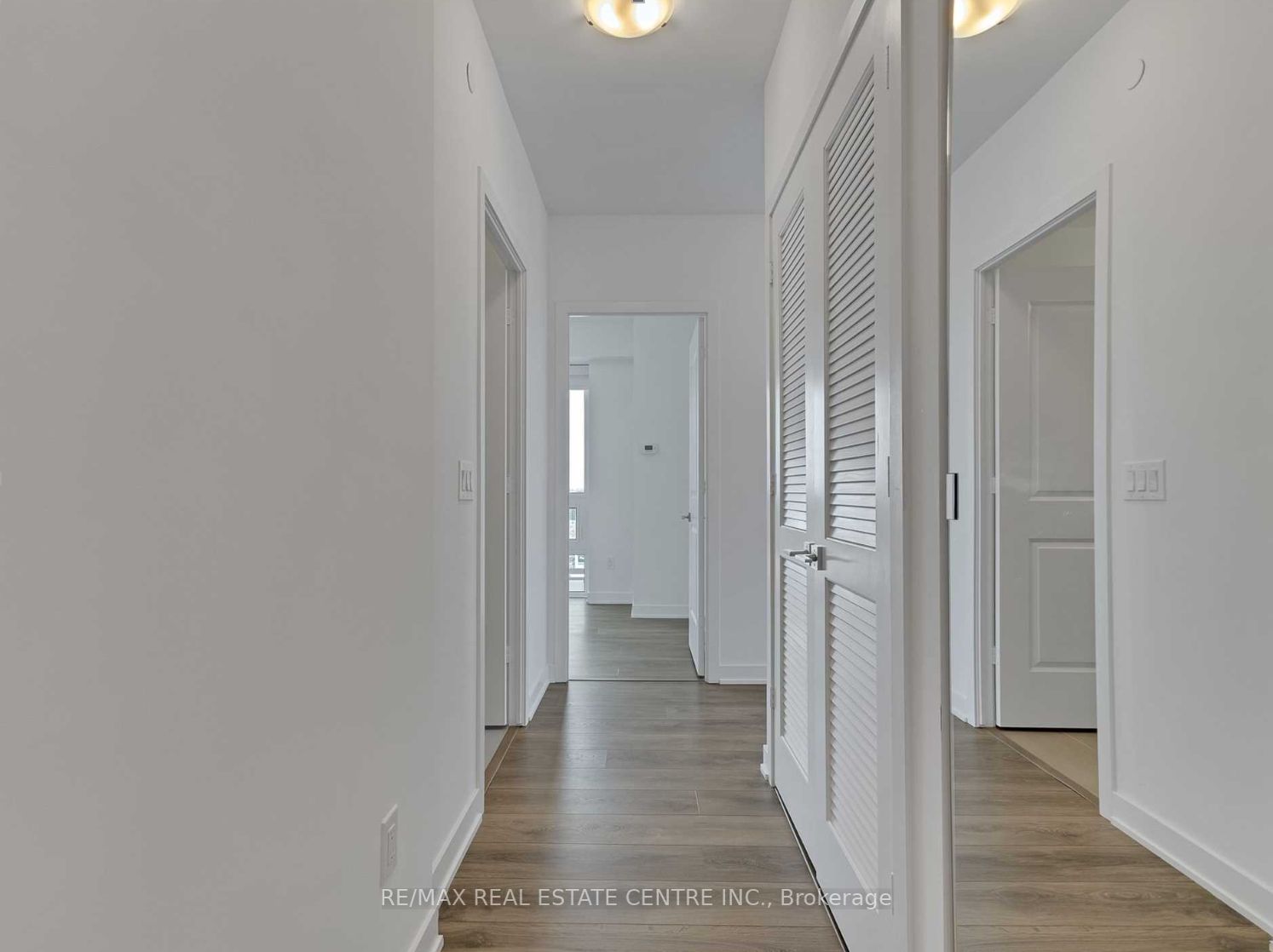 4633 Glen Erin Dr, #1504