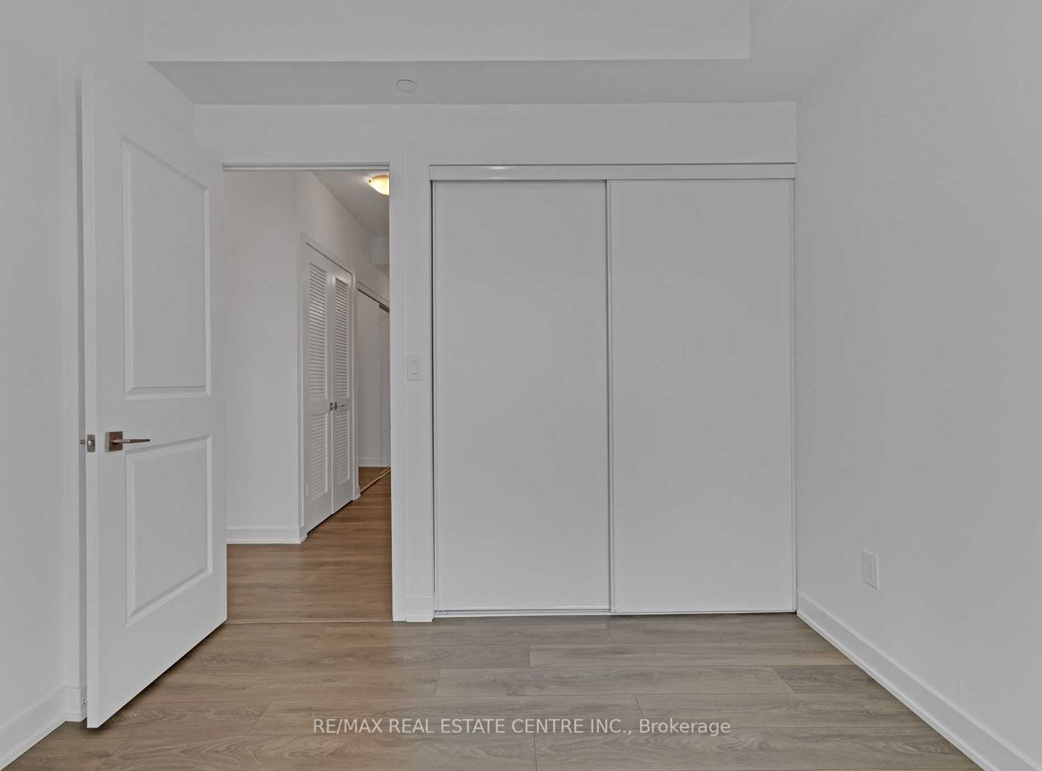 4633 Glen Erin Dr, #1504