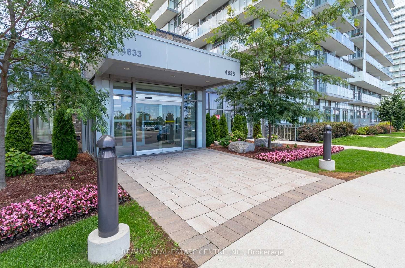 4633 Glen Erin Dr, #1504