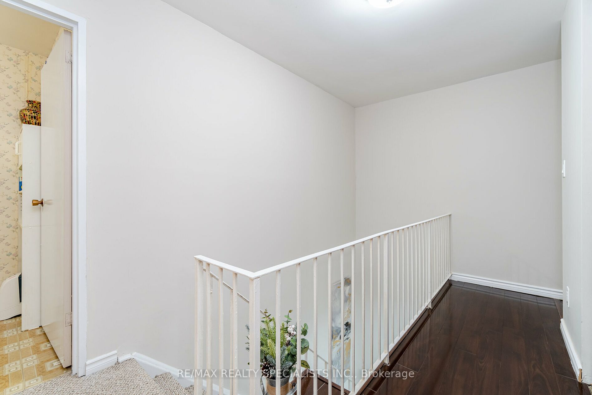 3025 The Credit Woodlands Dr N, #123
