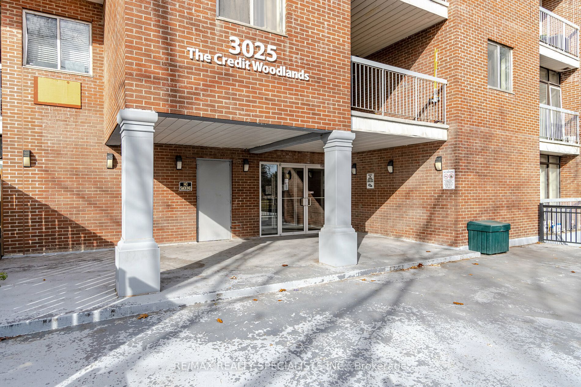 3025 The Credit Woodlands Dr N, #123