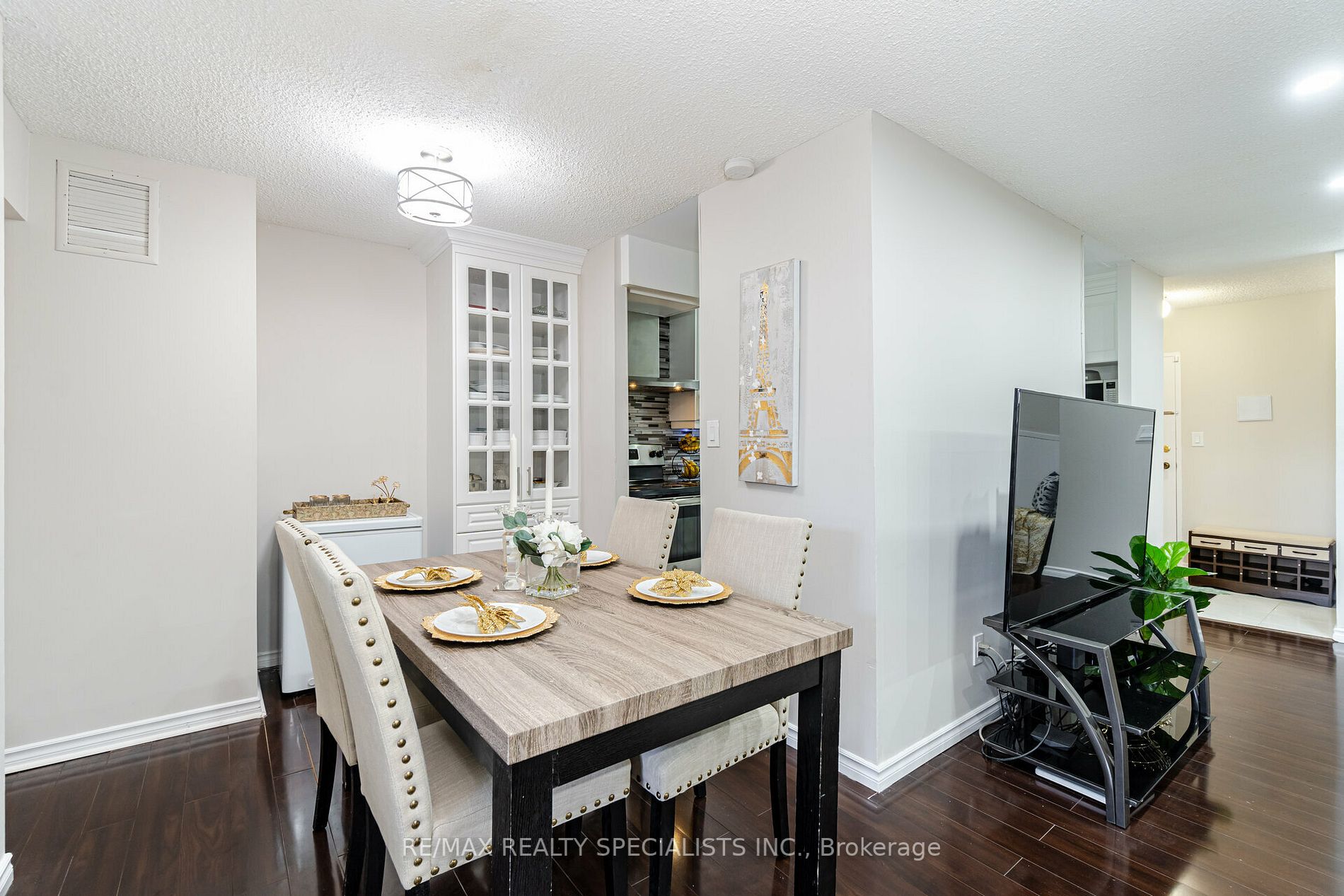 3025 The Credit Woodlands Dr N, #123