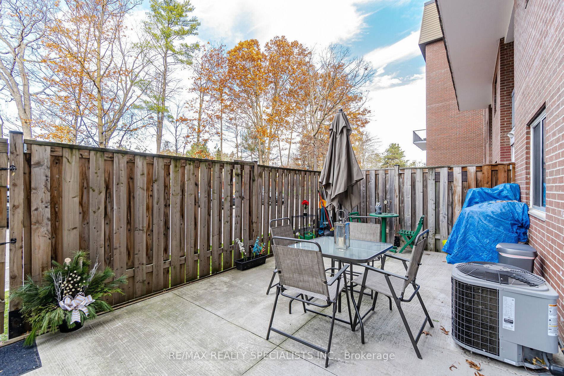 3025 The Credit Woodlands Dr N, #123