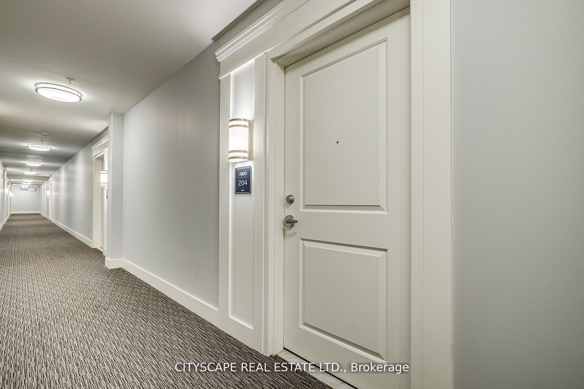 640 Sauve St, #204