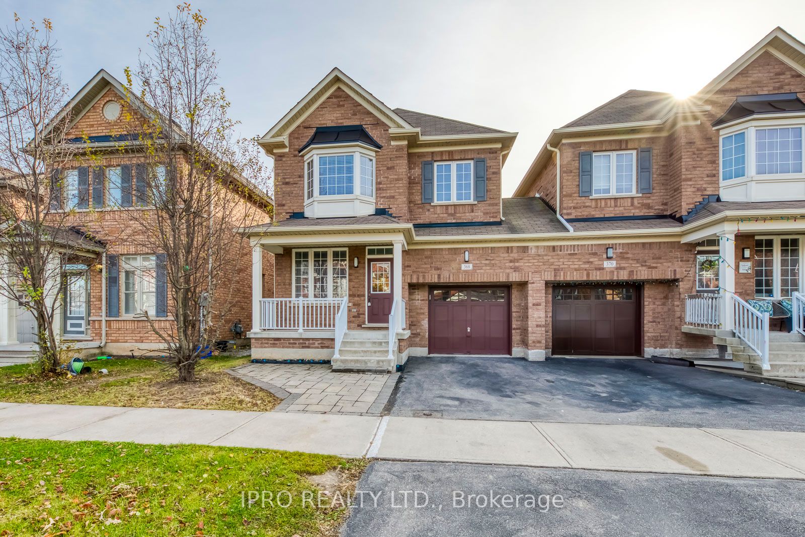 368 Landsborough Ave