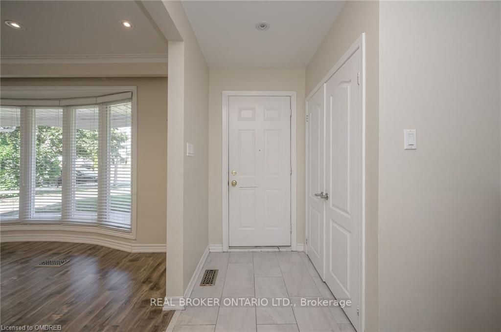 92 Sewell Dr