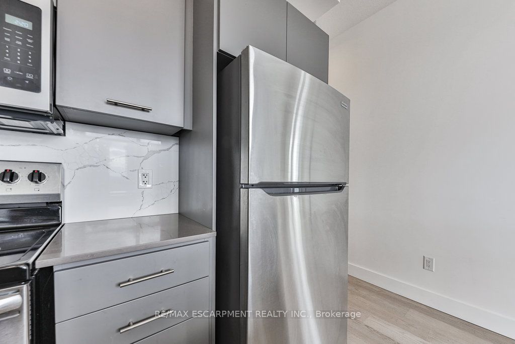 365 PRINCE OF WALES Drive #2208
