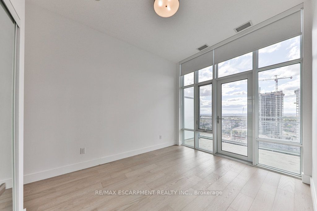 365 PRINCE OF WALES Drive #2208